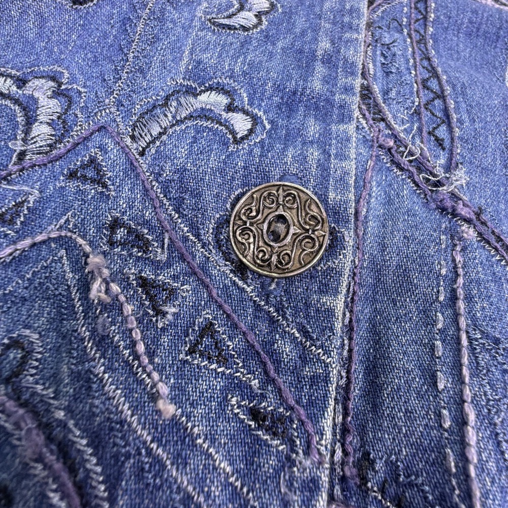 Vintage Chico Design Denim Jacket Embroidered Art 100%‎ Cotton Buttons Pockets - Picture 4 of 11
